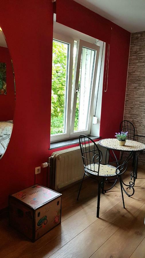 B&B Au Jardin Fleuri Marche-en-Famenne Εξωτερικό φωτογραφία